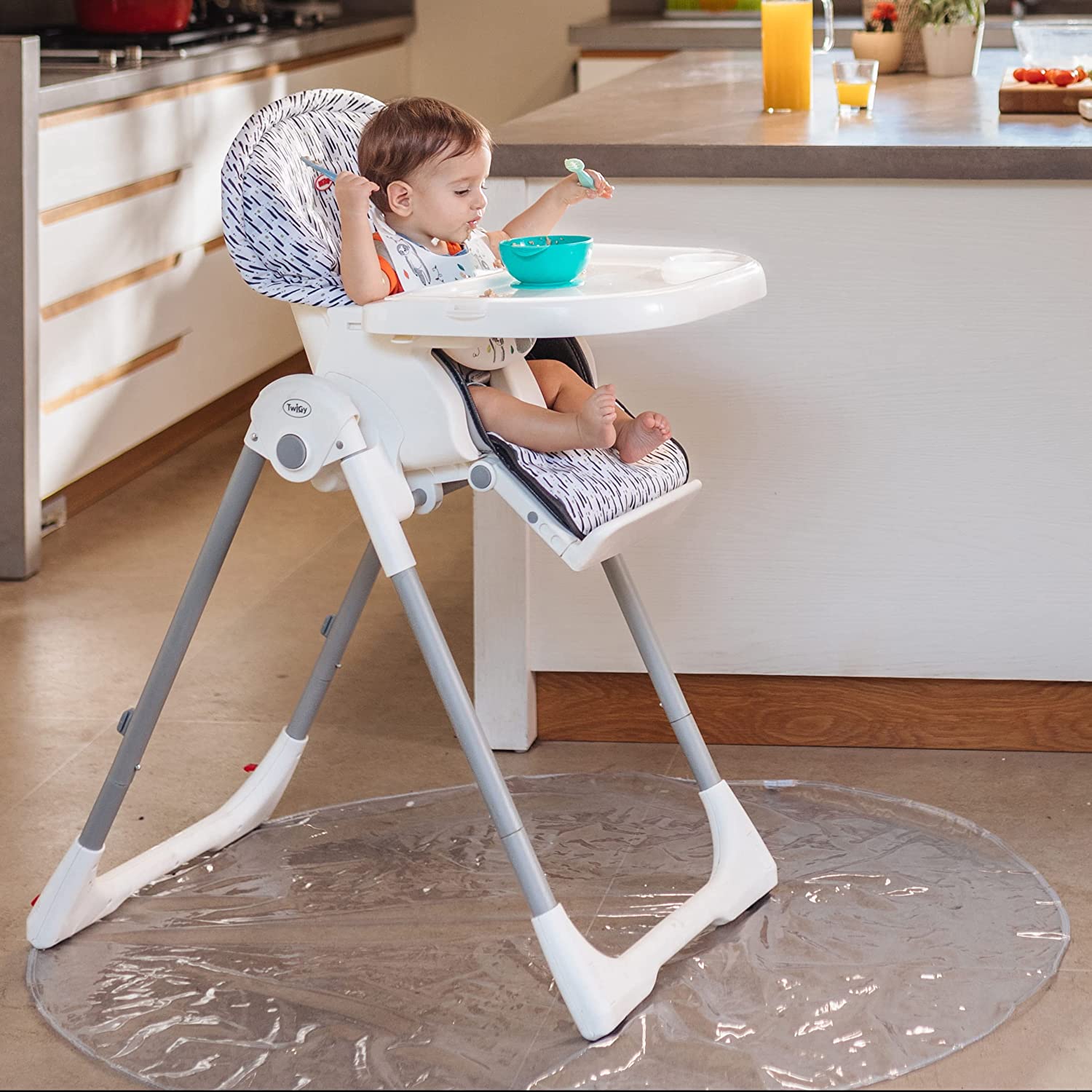 No-Mess Mealtime Floor Mat #228Y3