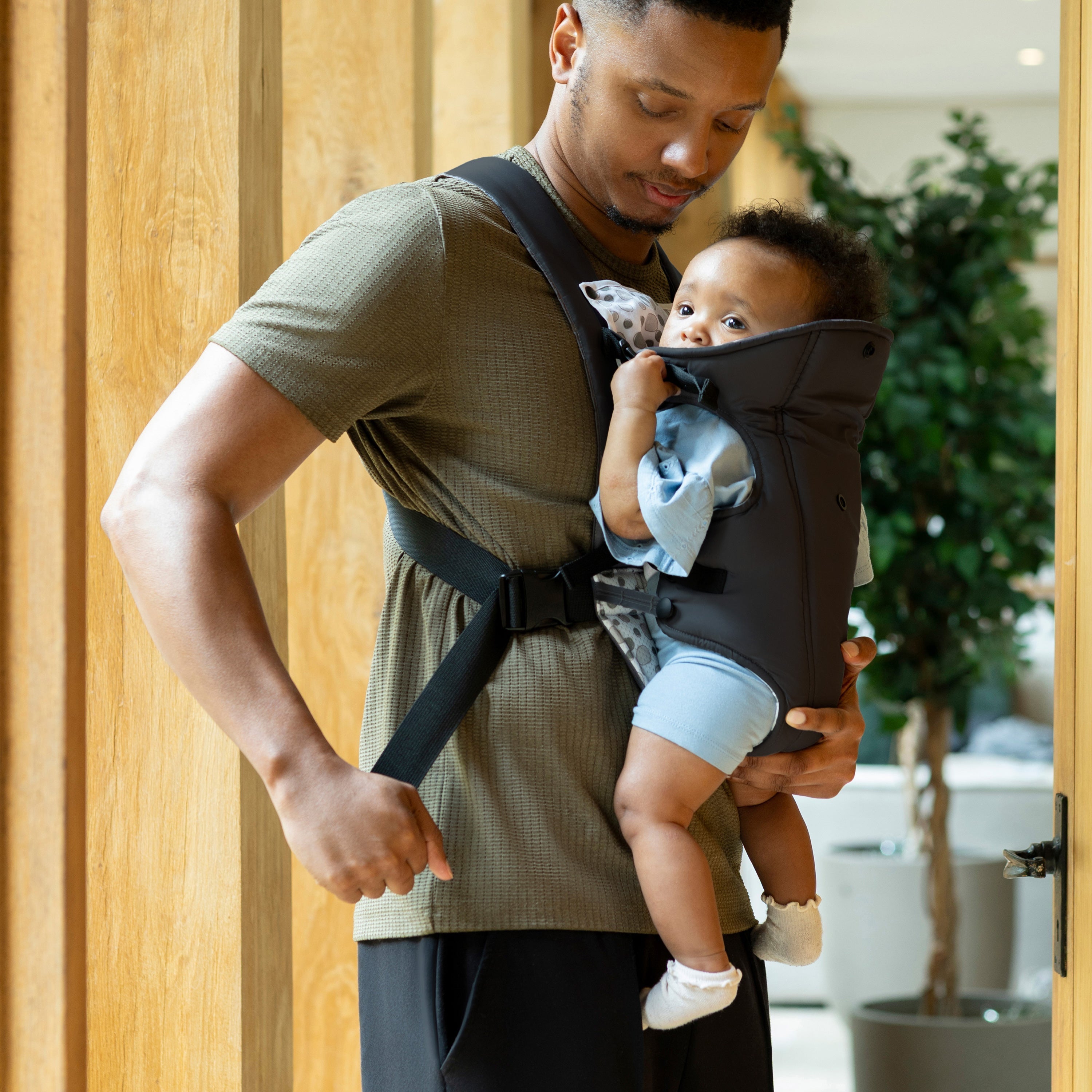 Classic Baby Carrier | Black #290L2